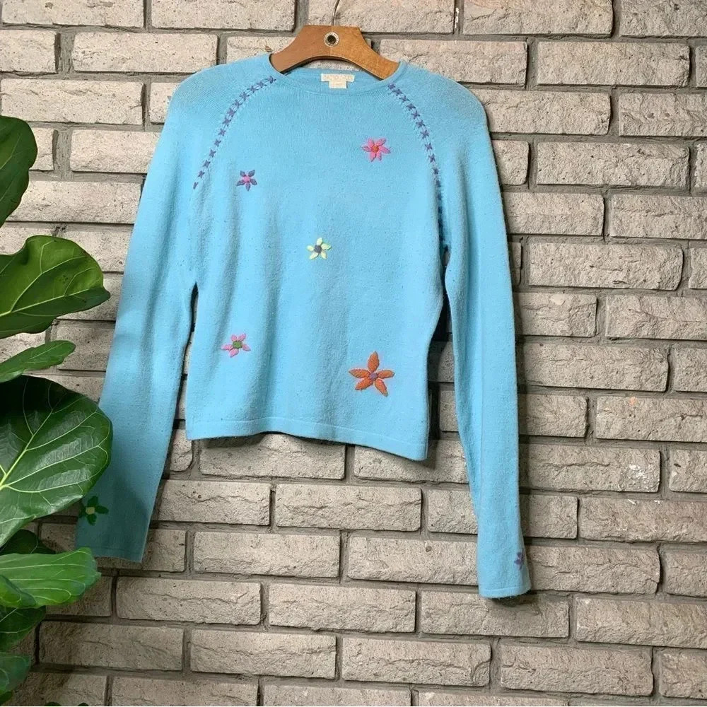 Vintage Floral Embroidered Sweater